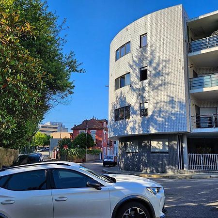 Modern Private Suite With Balcony & Bathroom - King And Queen Beds Vila Nova de Gaia Exterior photo